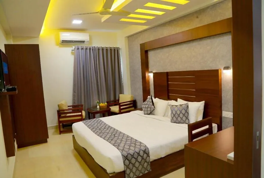 Hotel Club 99 Suites Kochi