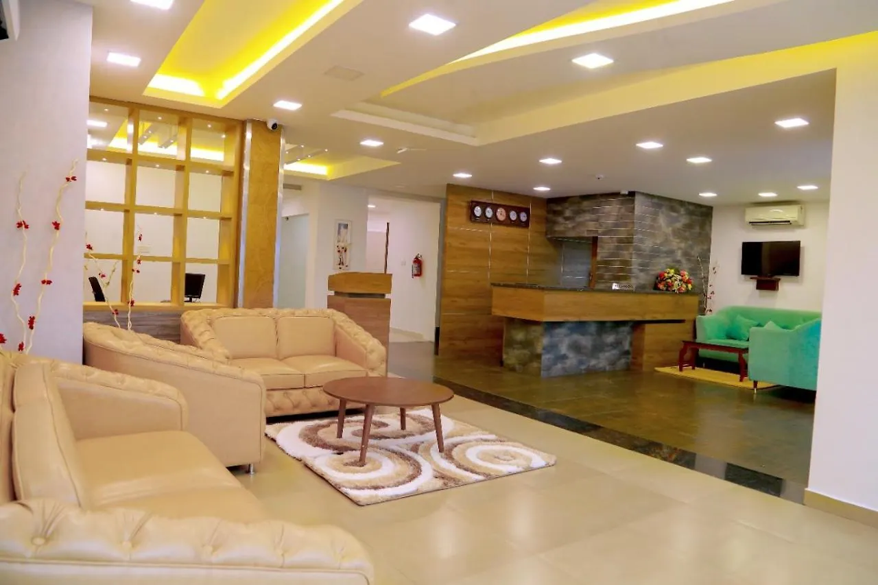 Club 99 Suites Kochi Hotel